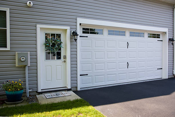 24/7 Emergency Garage Door Panel Replacement experts in West Slope, OR